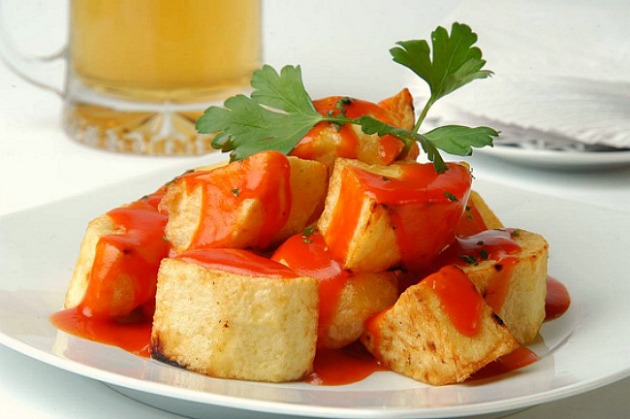 Patatas bravas (fried potatoes served with spicy tomato sauce)